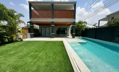 For sale 4 bedrooms house in East Pattaya, Pattaya