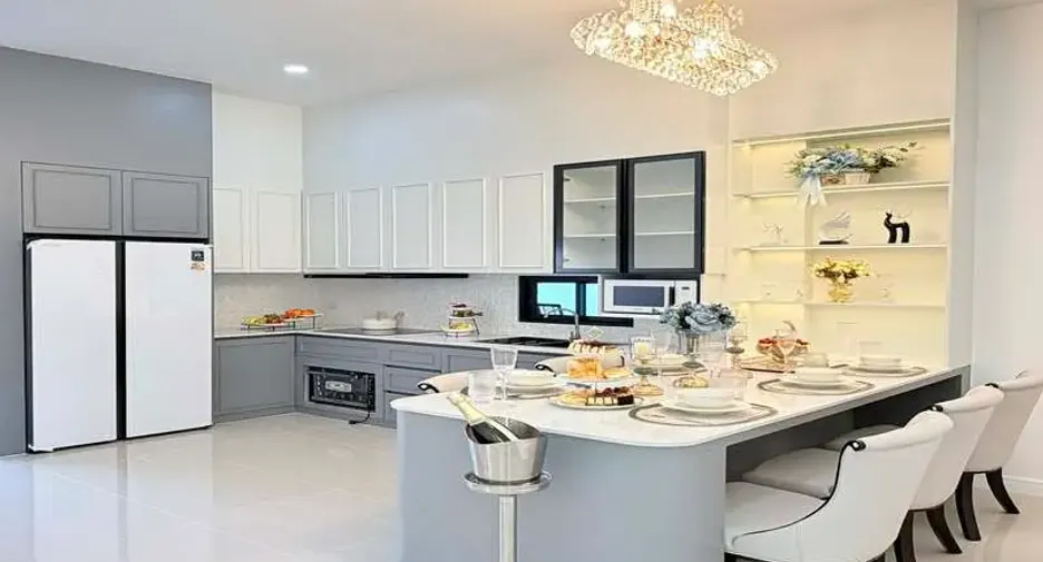 Villa en venta de 4 habitaciones en East Pattaya, Pattaya