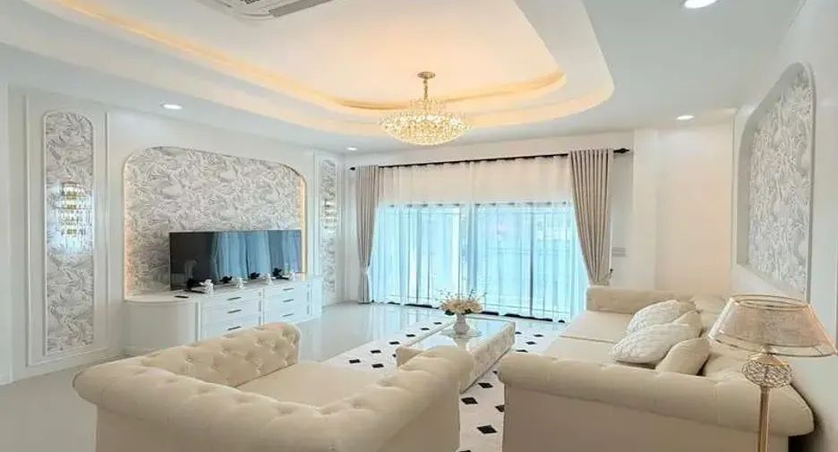 Villa en venta de 4 habitaciones en East Pattaya, Pattaya