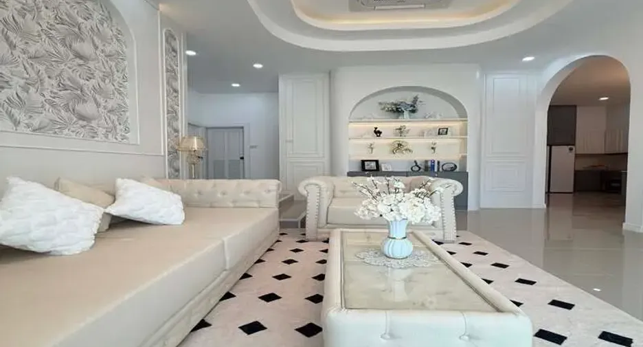 Villa en venta de 4 habitaciones en East Pattaya, Pattaya