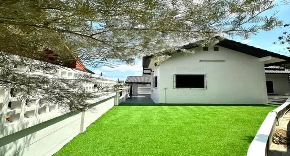 For sale 2 bedrooms house in East Pattaya, Pattaya