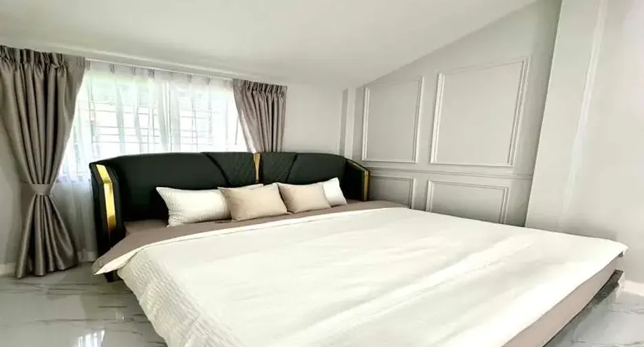 For sale 2 bedrooms house in East Pattaya, Pattaya