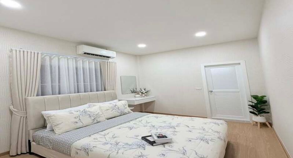 For sale 2 bedrooms townhouse in East Pattaya, Pattaya