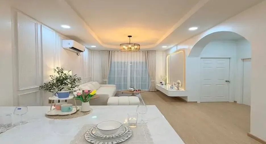 For sale 2 bedrooms townhouse in East Pattaya, Pattaya