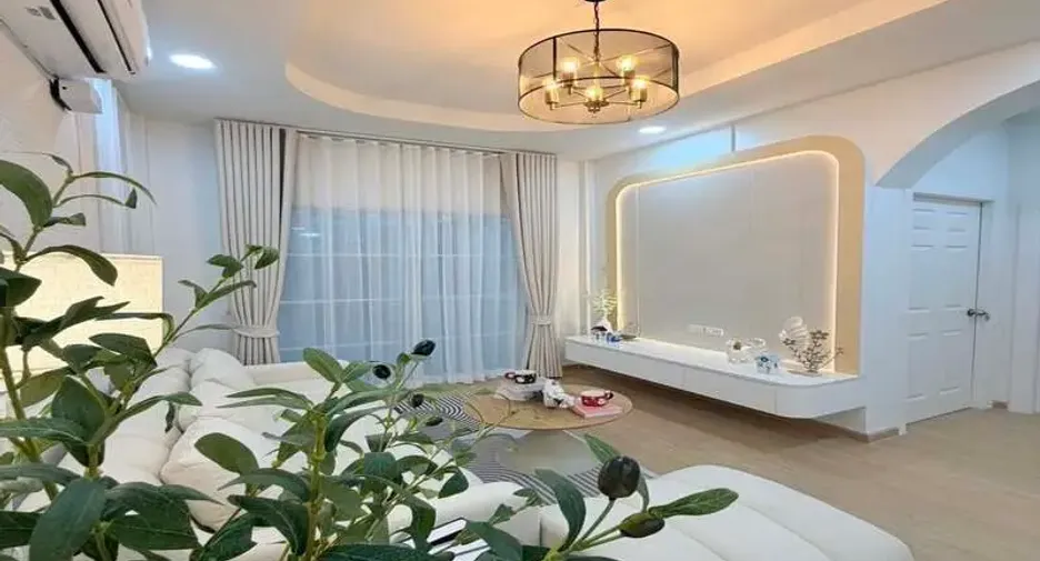 For sale 2 bedrooms townhouse in East Pattaya, Pattaya