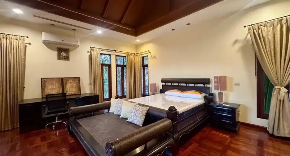 For rent 3 bedrooms villa in Sattahip, Chonburi