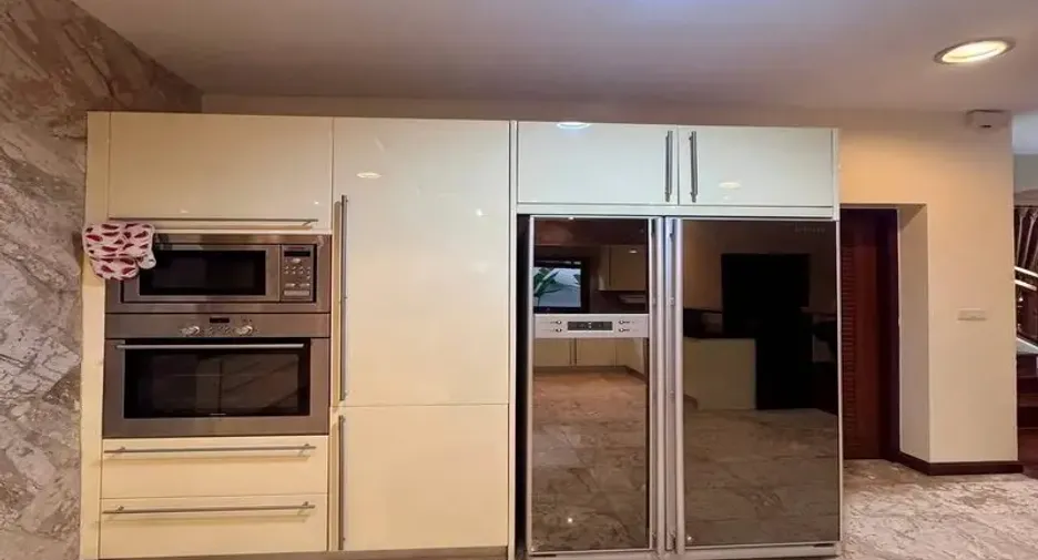 For rent 3 bedrooms villa in Sattahip, Chonburi