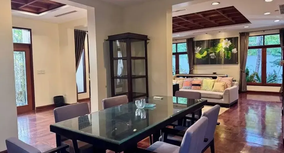For rent 3 bedrooms villa in Sattahip, Chonburi
