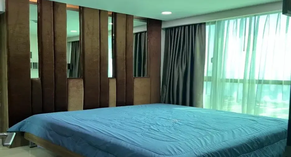 For sale 2 bedrooms condo in Jomtien, Pattaya