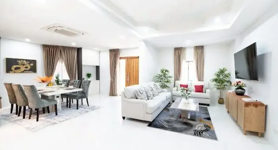 For sale 6 bedrooms villa in Bang Lamung, Chonburi