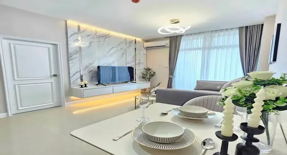 For sale 1 bed condo in East Pattaya, Pattaya