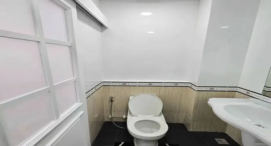 For sale 1 bed condo in East Pattaya, Pattaya