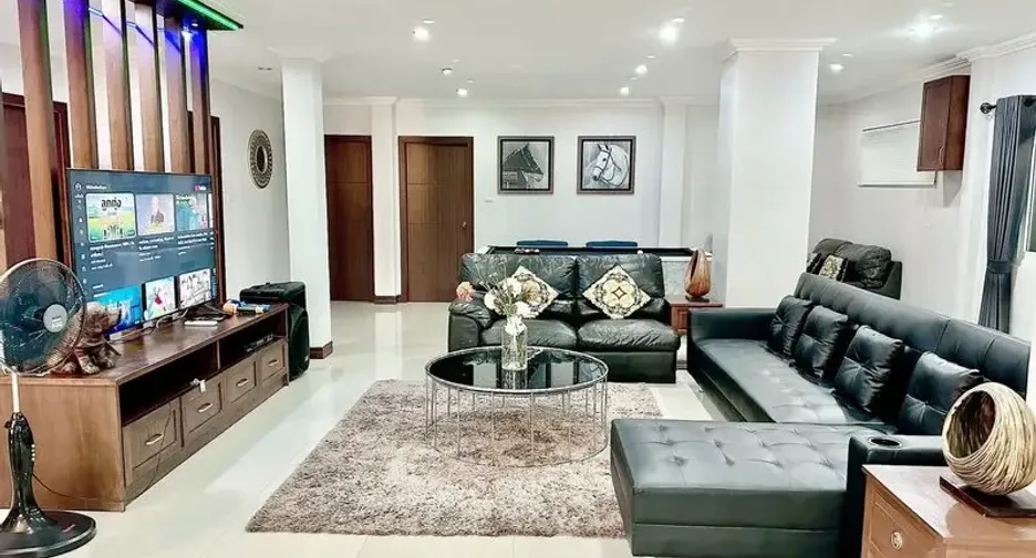 For rent 7 bedrooms villa in Jomtien, Pattaya