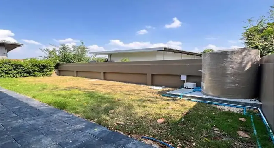 For rent 3 bedrooms villa in Huay Yai, Pattaya