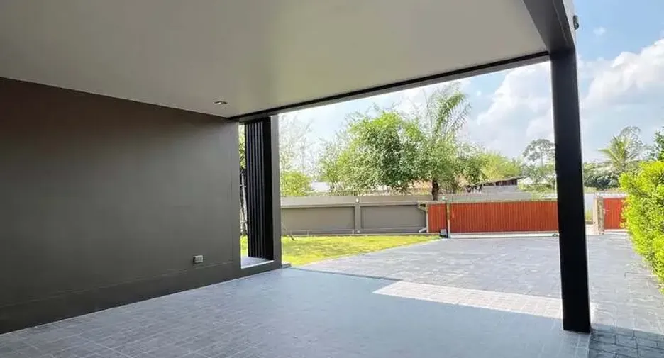 For rent 3 bedrooms villa in Huay Yai, Pattaya