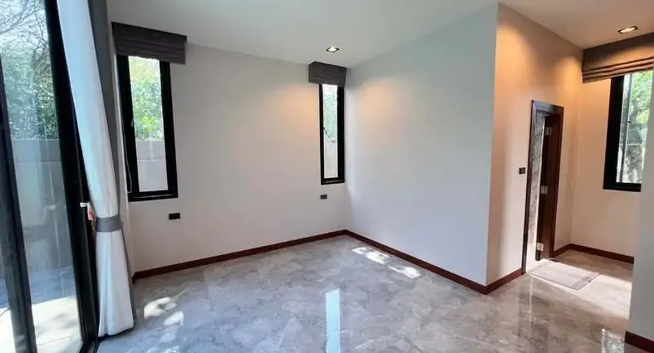 For rent 3 bedrooms villa in Huay Yai, Pattaya