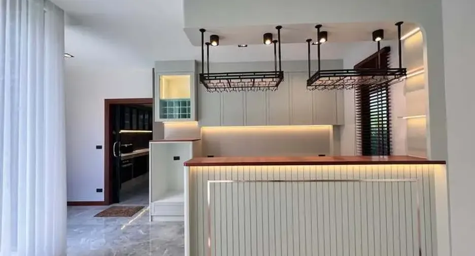 For rent 3 bedrooms villa in Huay Yai, Pattaya