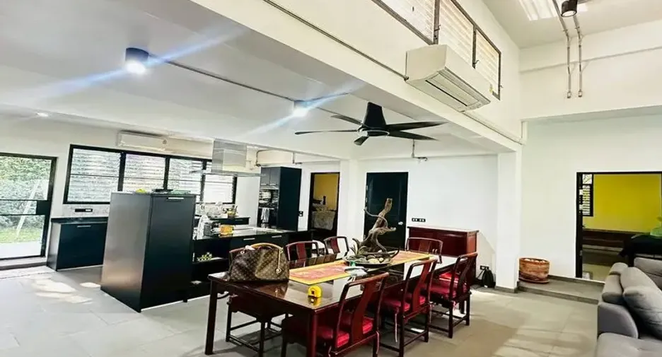 For sale 4 bedrooms villa in Sattahip, Chonburi