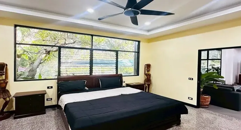 For sale 4 bedrooms villa in Sattahip, Chonburi