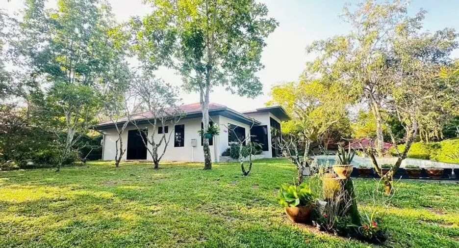 For sale 4 bedrooms villa in Sattahip, Chonburi