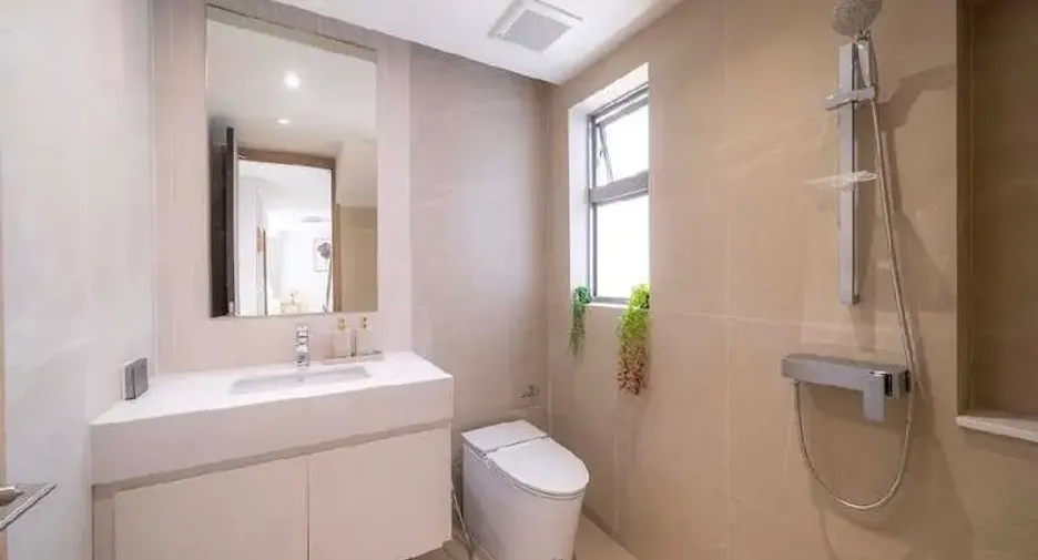 For sale 4 bedrooms house in East Pattaya, Pattaya