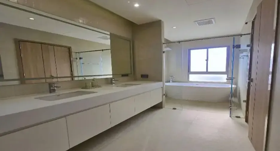 For sale 4 bedrooms house in East Pattaya, Pattaya