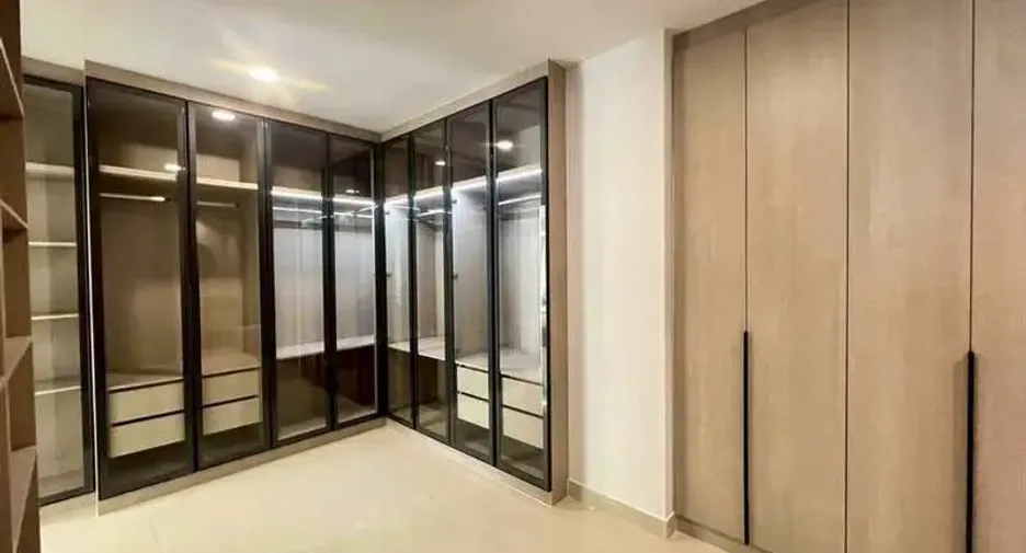 For sale 4 bedrooms condo in Jomtien, Pattaya