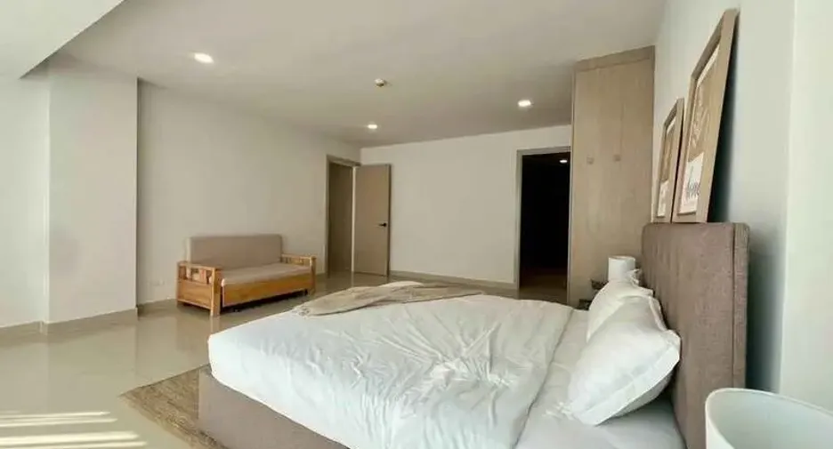 For sale 4 bedrooms condo in Jomtien, Pattaya