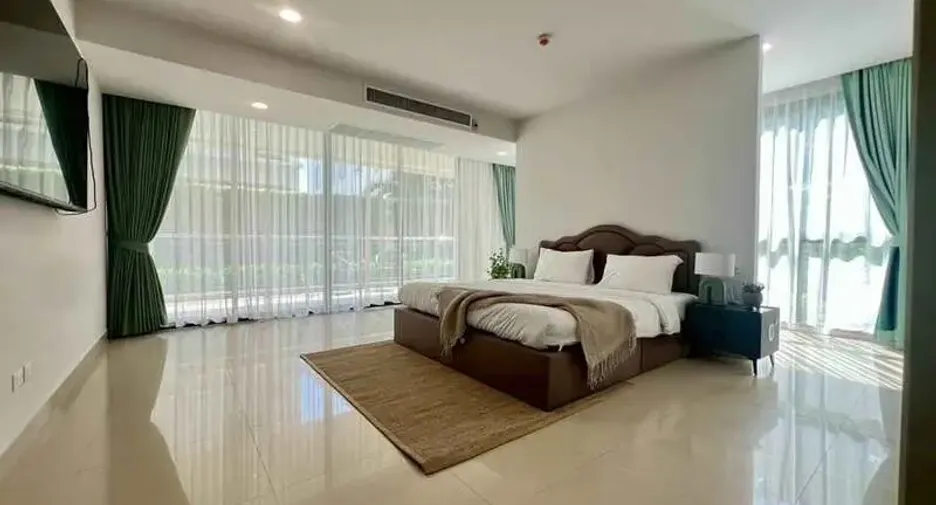 For sale 4 bedrooms condo in Jomtien, Pattaya
