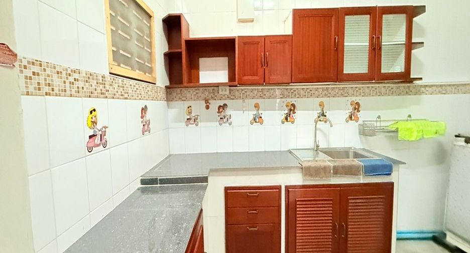 For sale 3 bedrooms townhouse in East Pattaya, Pattaya