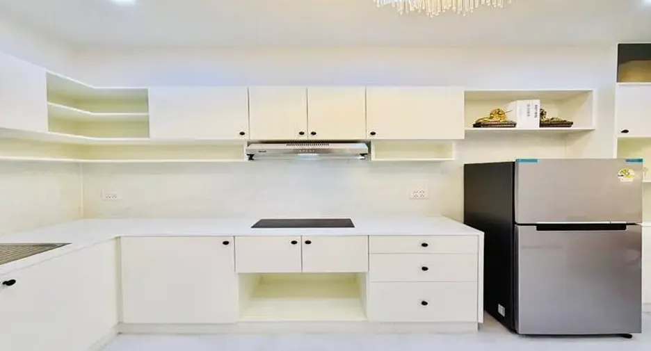 Casa en venta de 2 habitaciones en Bang Lamung, Chonburi