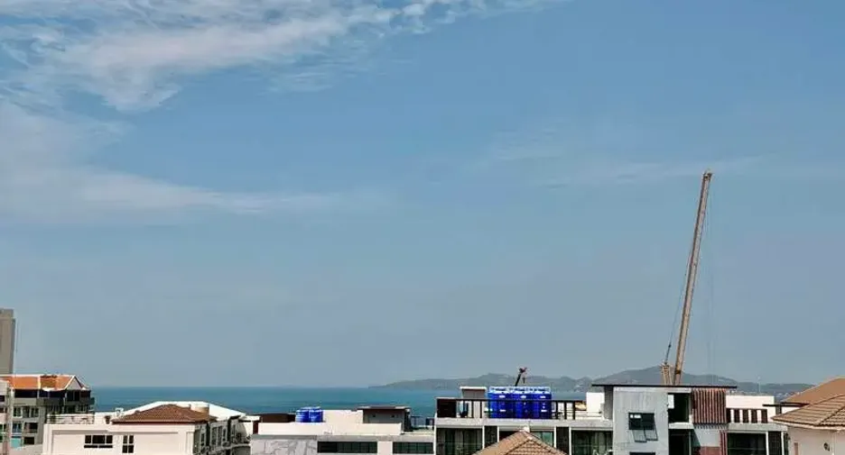 For sale 4 bedrooms condo in Pratumnak, Pattaya