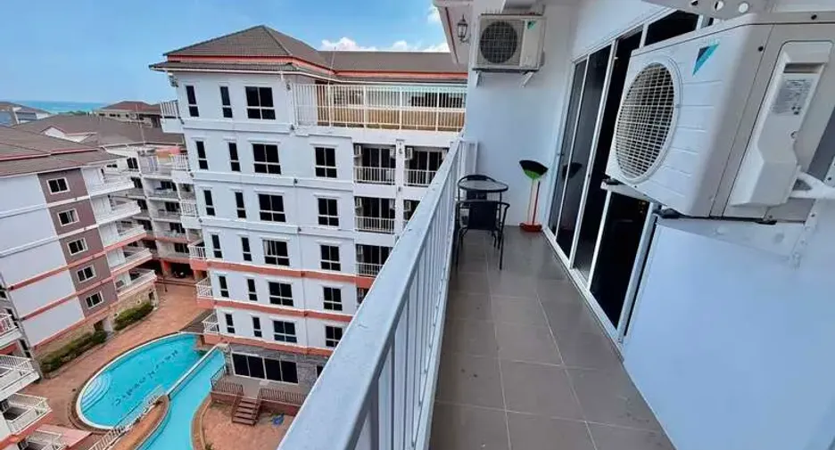 For sale 4 bedrooms condo in Pratumnak, Pattaya
