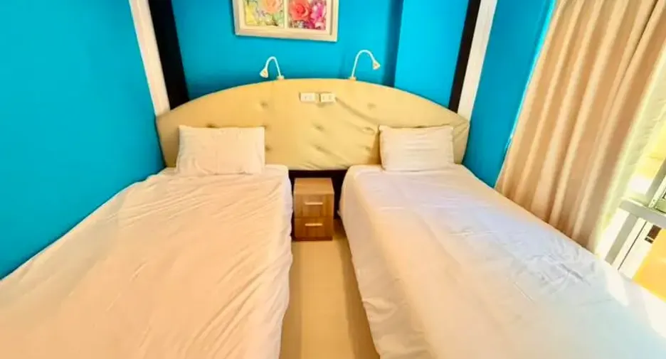 For sale 4 bedrooms condo in Pratumnak, Pattaya