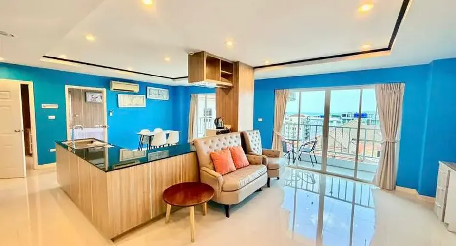 For sale 4 bedrooms condo in Pratumnak, Pattaya