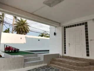 For sale 5 ベッドルーム house in Bang Lamung, Chonburi