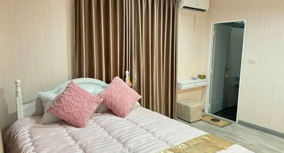 For sale 5 bedrooms house in East Pattaya, Pattaya