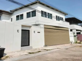 For sale 5 ベッドルーム house in Bang Lamung, Chonburi