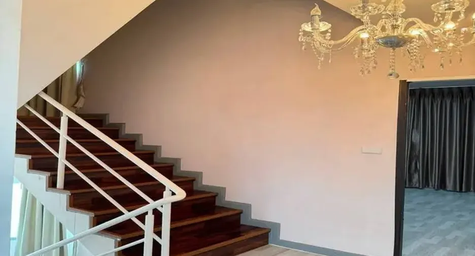 For sale 5 bedrooms house in East Pattaya, Pattaya