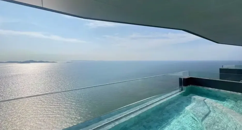 For sale 2 bedrooms condo in North Pattaya, Pattaya