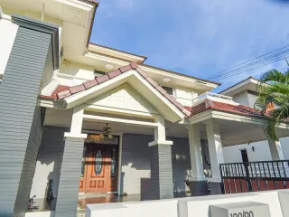 For sale 5 bedrooms villa in Bang Lamung, Chonburi