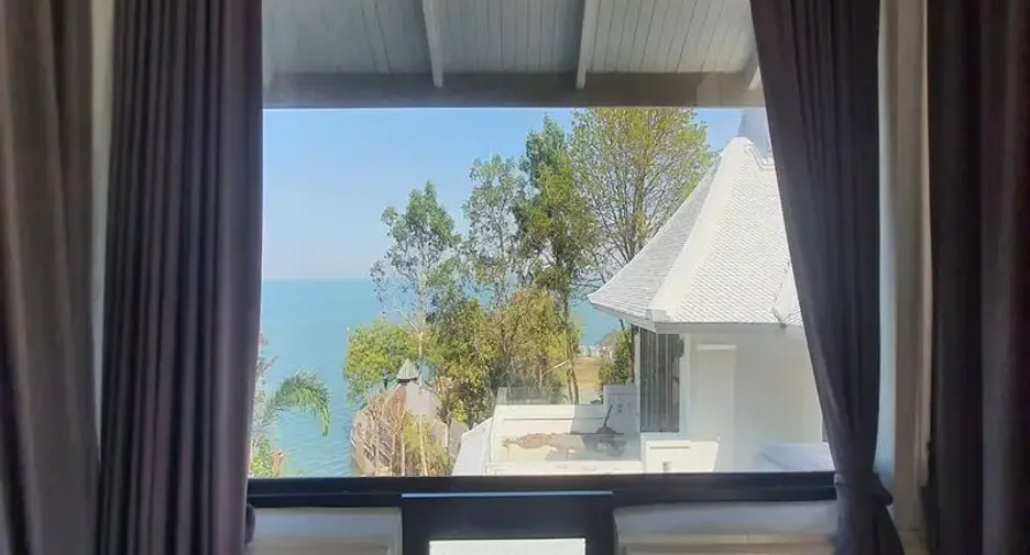 For sale 5 bedrooms villa in Central Pattaya, Pattaya
