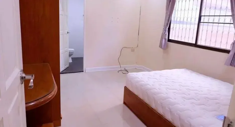 For sale 3 bedrooms house in East Pattaya, Pattaya