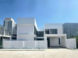 For sale 5 bedrooms house in Bang Lamung, Chonburi