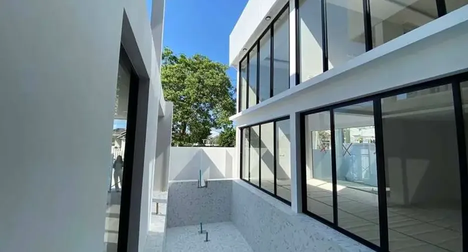For sale 5 bedrooms house in Jomtien, Pattaya