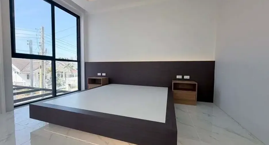 For sale 5 bedrooms house in Jomtien, Pattaya
