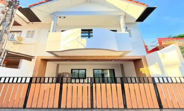 Reihenhaus zum Kauf mit 3 Zimmer in East Pattaya, Pattaya