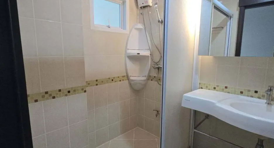 For sale 1 bed condo in Huai Khwang, Bangkok