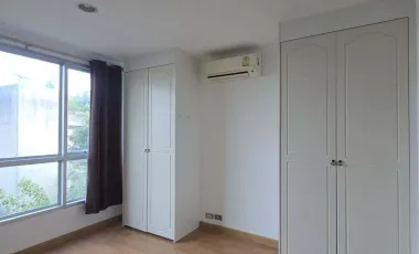 À vendre 1 chambre condo à Huai Khwang, Bangkok