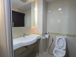 For sale 1 bed condo in Huai Khwang, Bangkok